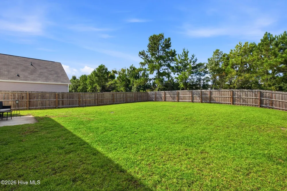 8328 E Highcroft Drive NE Leland, NC 28451