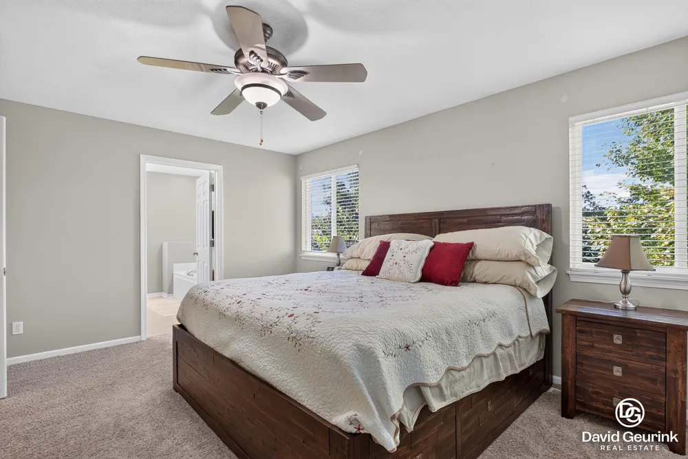 8666 Suntree Drive Zeeland, MI 49464