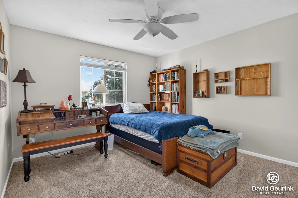 8666 Suntree Drive Zeeland, MI 49464