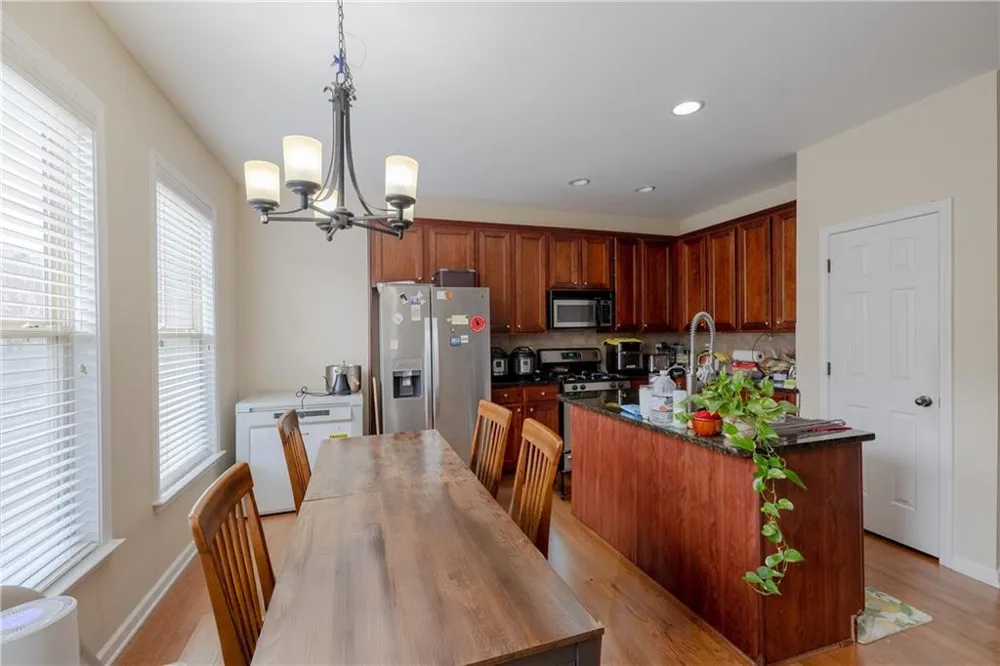 625 Grove Manor Park #182 Suwanee, GA 30024