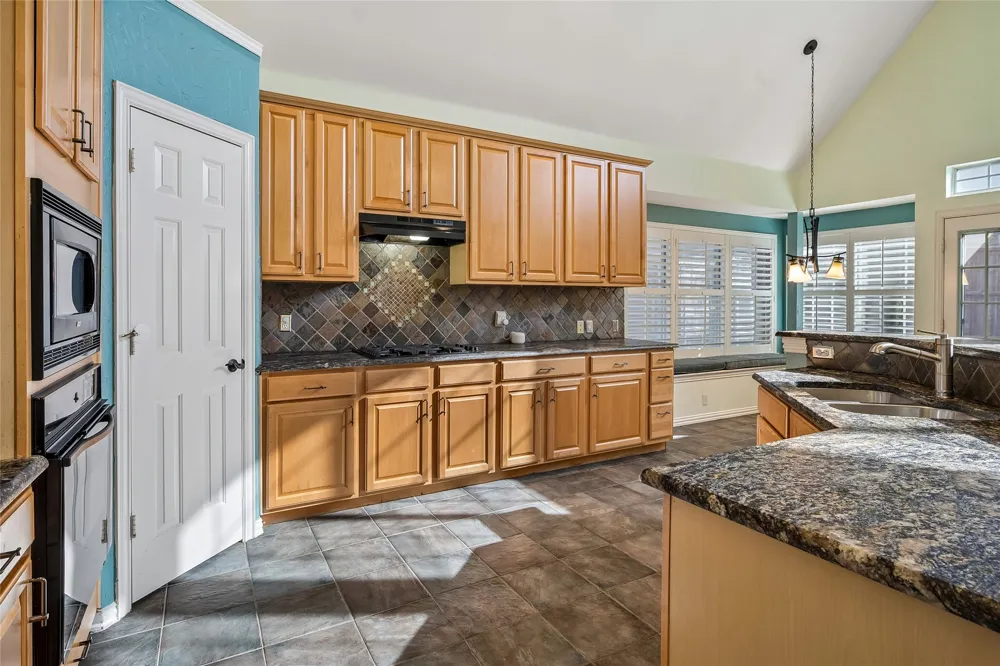 125 Bricknell Lane Coppell, TX 75019