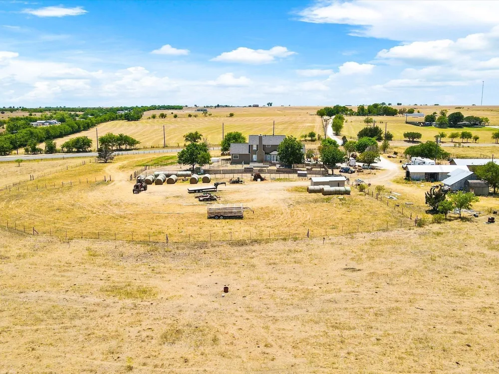 9501 Fm 2331 Godley, TX 76044