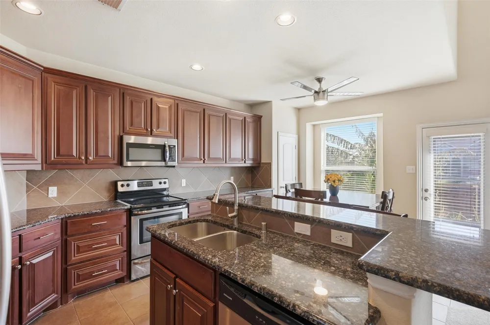 4222 Nia Drive Irving, TX 75038