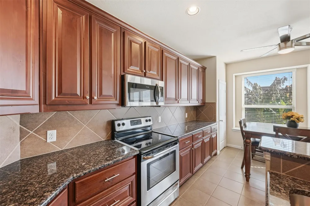 4222 Nia Drive Irving, TX 75038