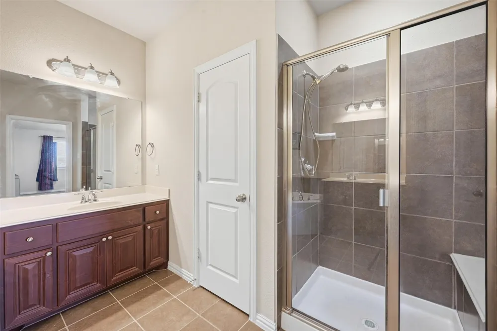 4222 Nia Drive Irving, TX 75038