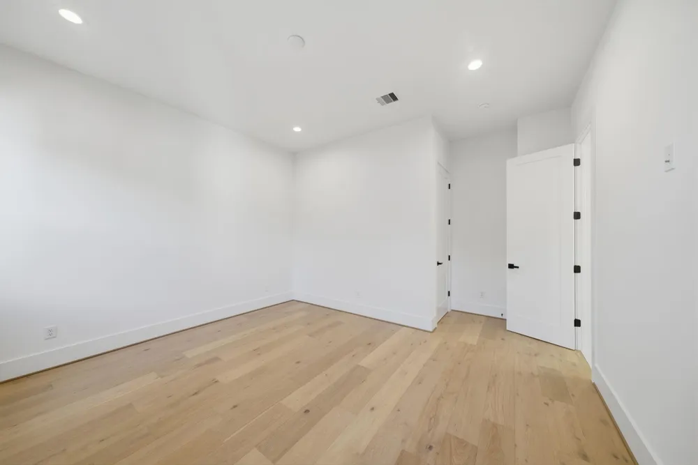 1322 Lawrence Street Houston, TX 77008
