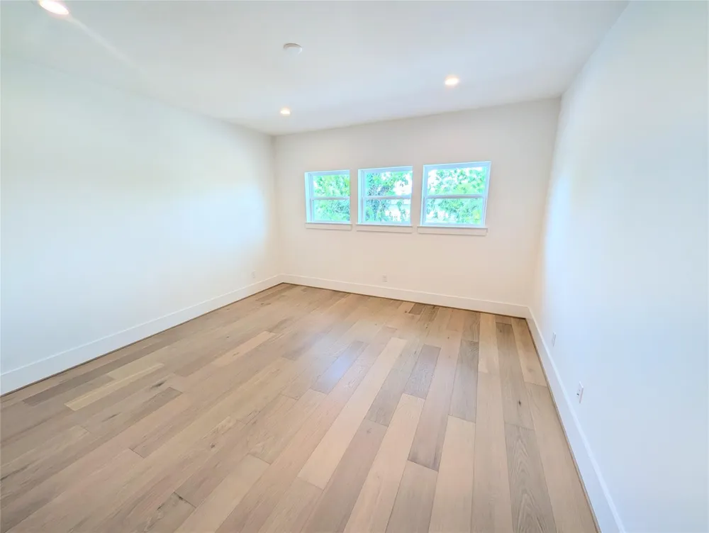 1322 Lawrence Street Houston, TX 77008
