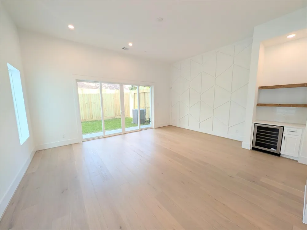 1322 Lawrence Street Houston, TX 77008