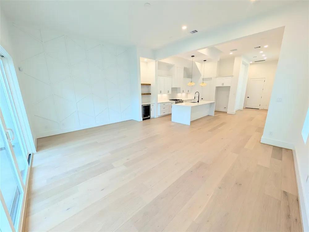 1322 Lawrence Street Houston, TX 77008