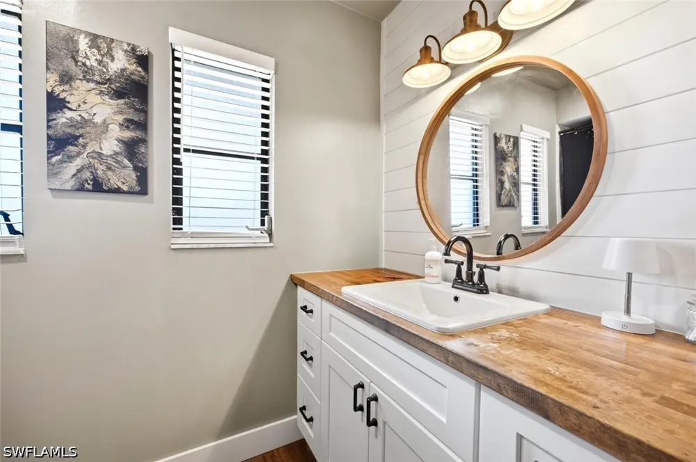 Randolph Drive Fort Myers, FL 33905
