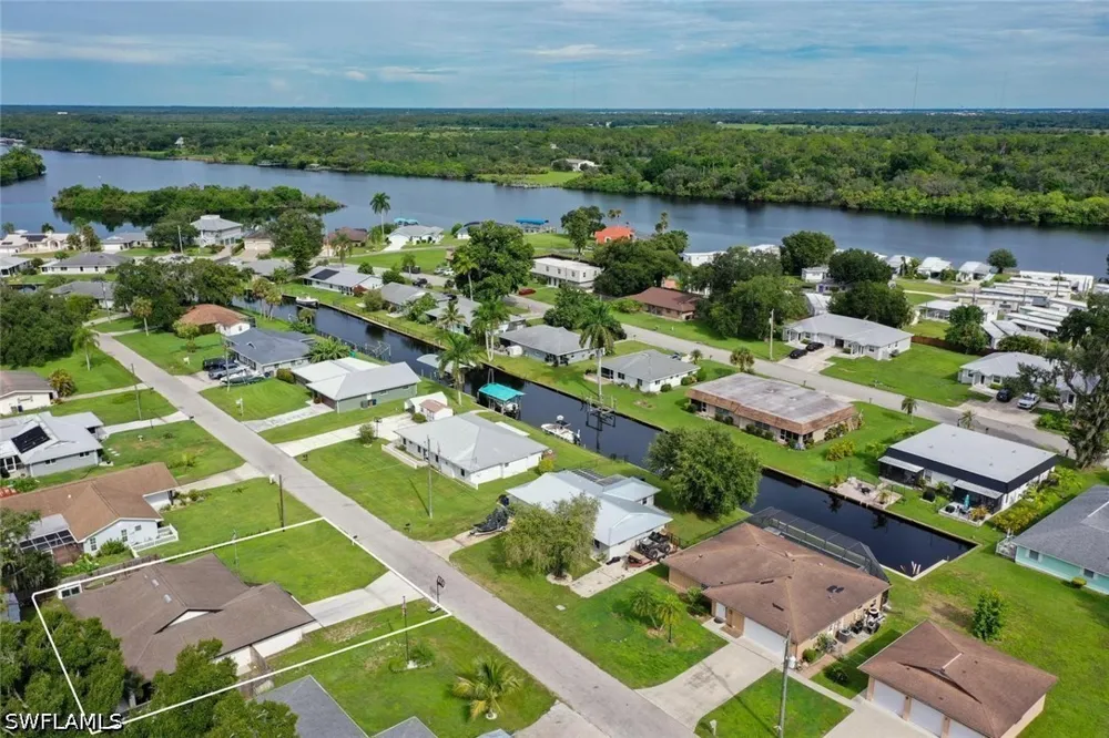 Randolph Drive Fort Myers, FL 33905