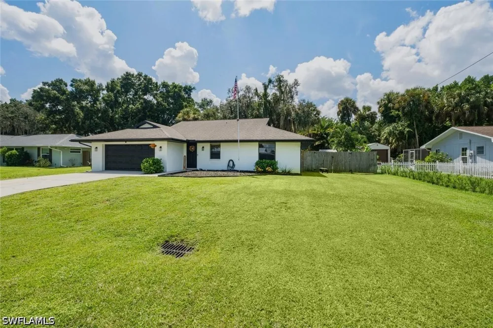 Randolph Drive Fort Myers, FL 33905
