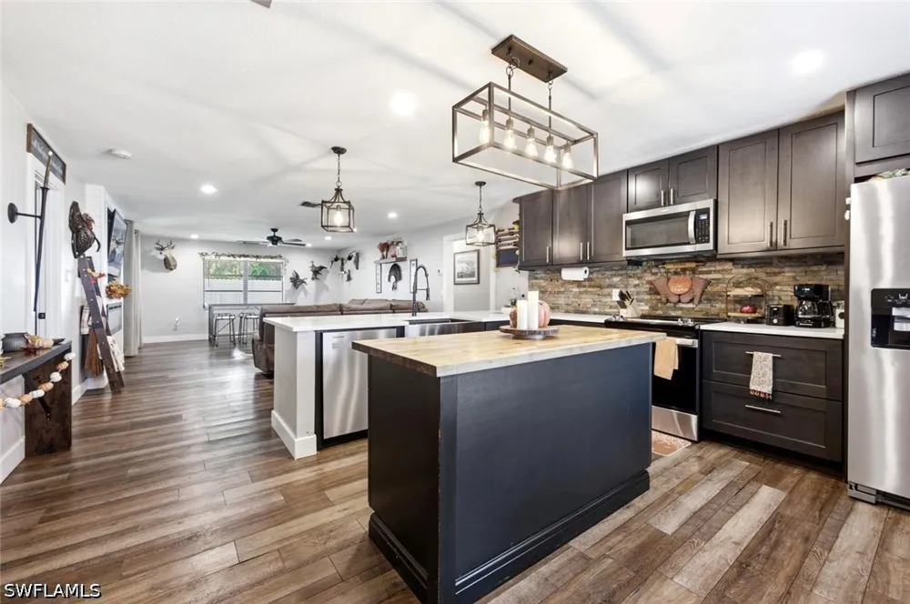 Randolph Drive Fort Myers, FL 33905