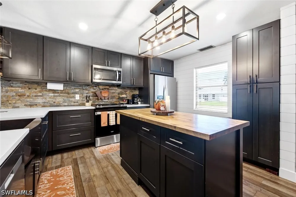 Randolph Drive Fort Myers, FL 33905