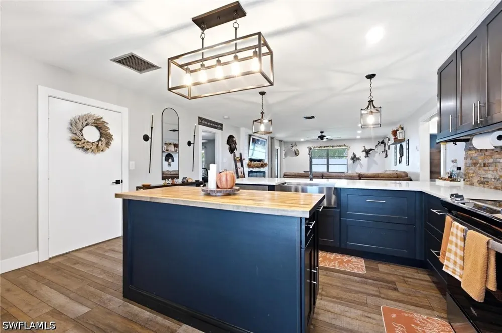 Randolph Drive Fort Myers, FL 33905