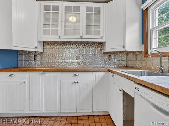 56375 Bates Road Chesterfield Township, MI 48051