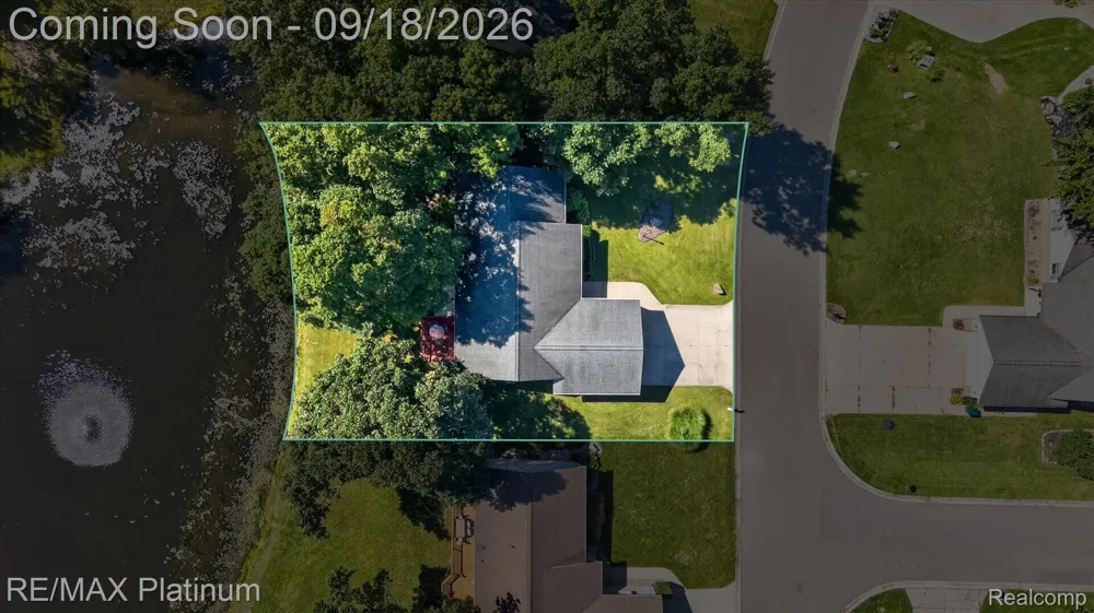 2410 Chestnut Bend Oceola Township, MI 48855