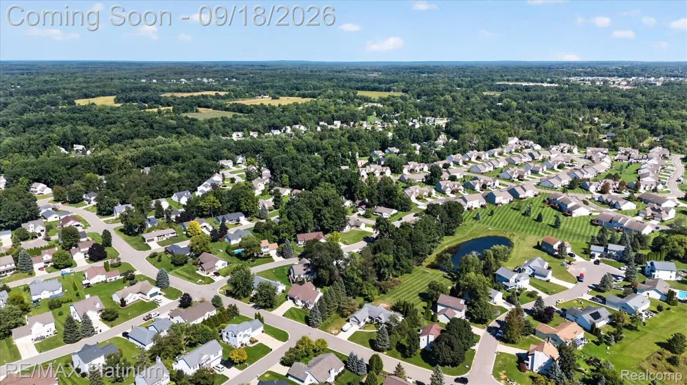 2410 Chestnut Bend Oceola Township, MI 48855
