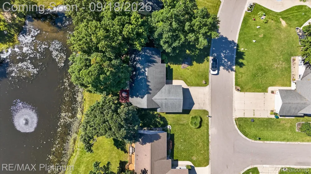 2410 Chestnut Bend Oceola Township, MI 48855