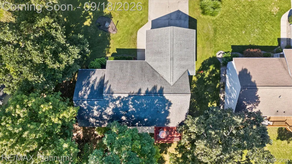 2410 Chestnut Bend Oceola Township, MI 48855