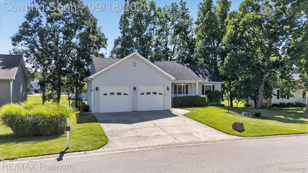 2410 Chestnut Bend Oceola Township, MI 48855