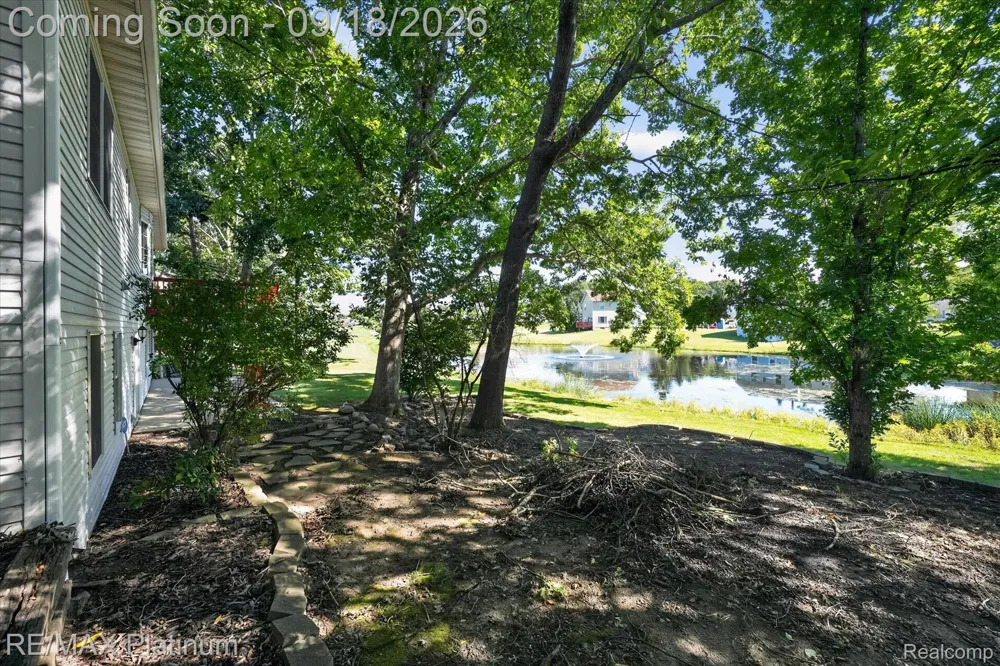2410 Chestnut Bend Oceola Township, MI 48855