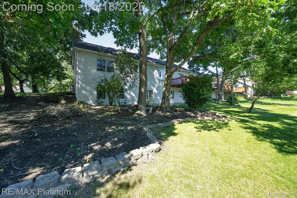 2410 Chestnut Bend Oceola Township, MI 48855
