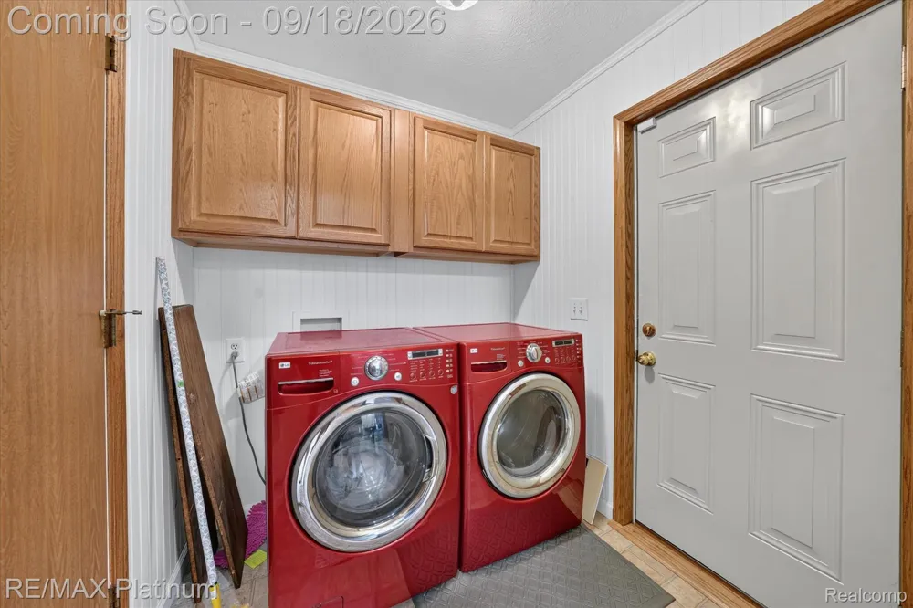 2410 Chestnut Bend Oceola Township, MI 48855