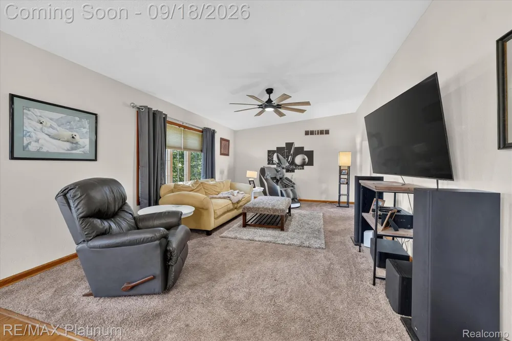 2410 Chestnut Bend Oceola Township, MI 48855