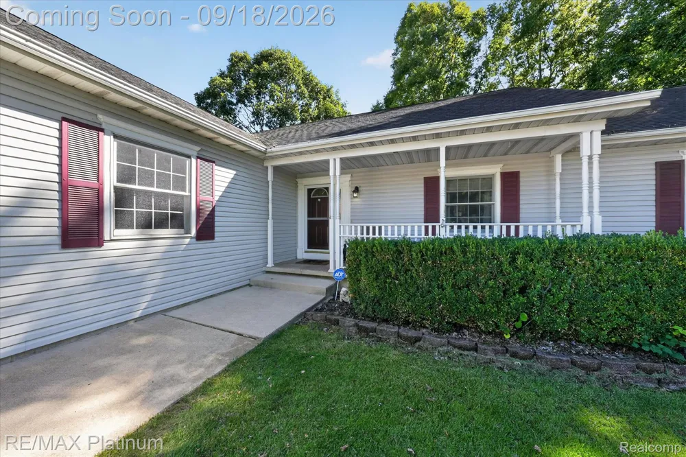 2410 Chestnut Bend Oceola Township, MI 48855