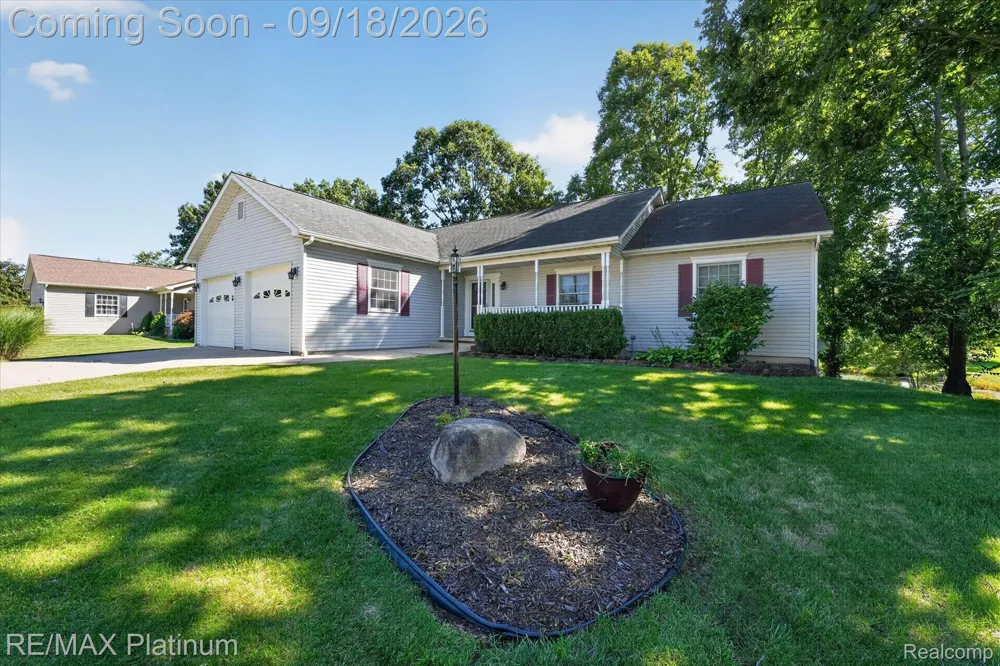 2410 Chestnut Bend Oceola Township, MI 48855