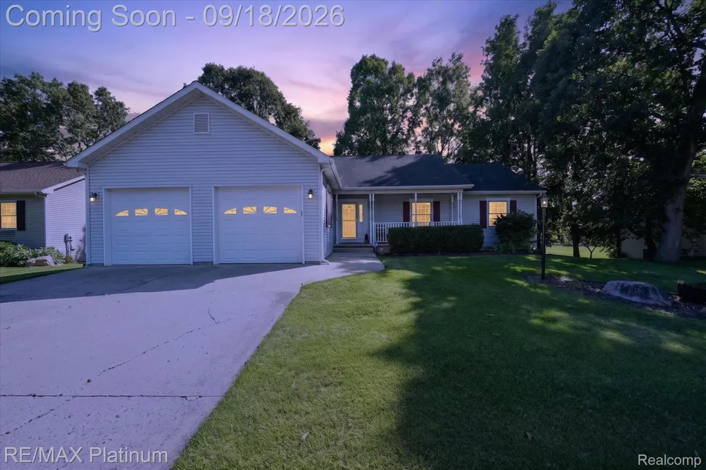 2410 Chestnut Bend Oceola Township, MI 48855