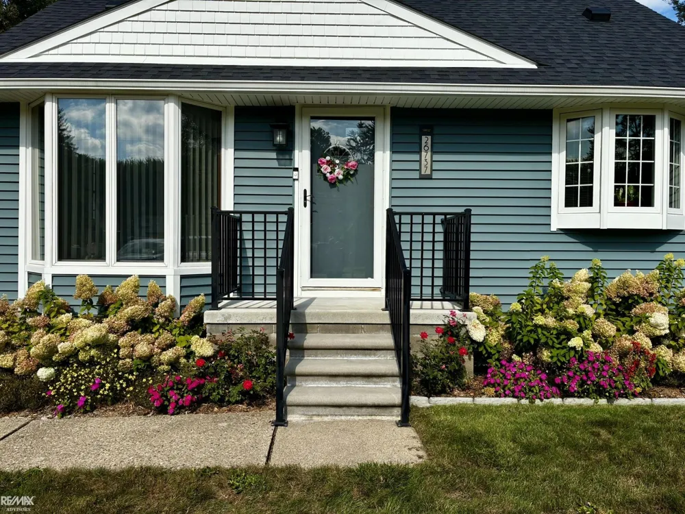 26737 Hickler Lane Harrison Charter Township, MI 48045