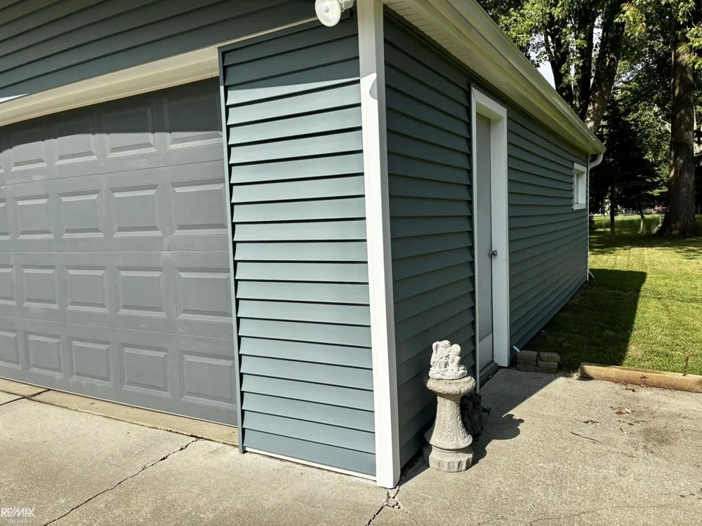 26737 Hickler Lane Harrison Charter Township, MI 48045