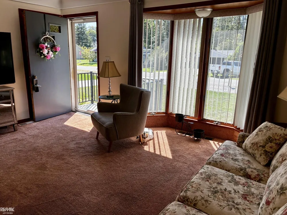 26737 Hickler Lane Harrison Charter Township, MI 48045