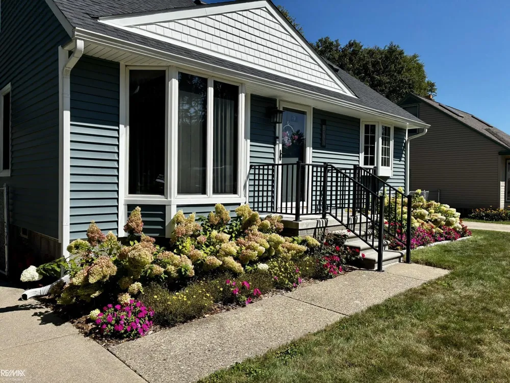 26737 Hickler Lane Harrison Charter Township, MI 48045