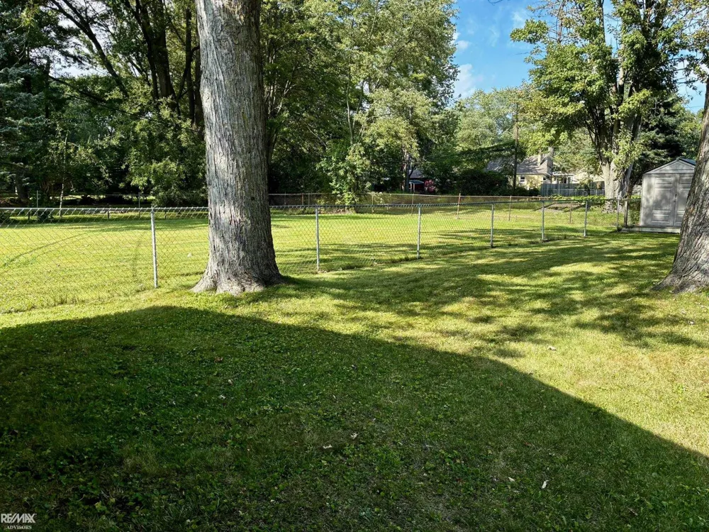 26737 Hickler Lane Harrison Charter Township, MI 48045