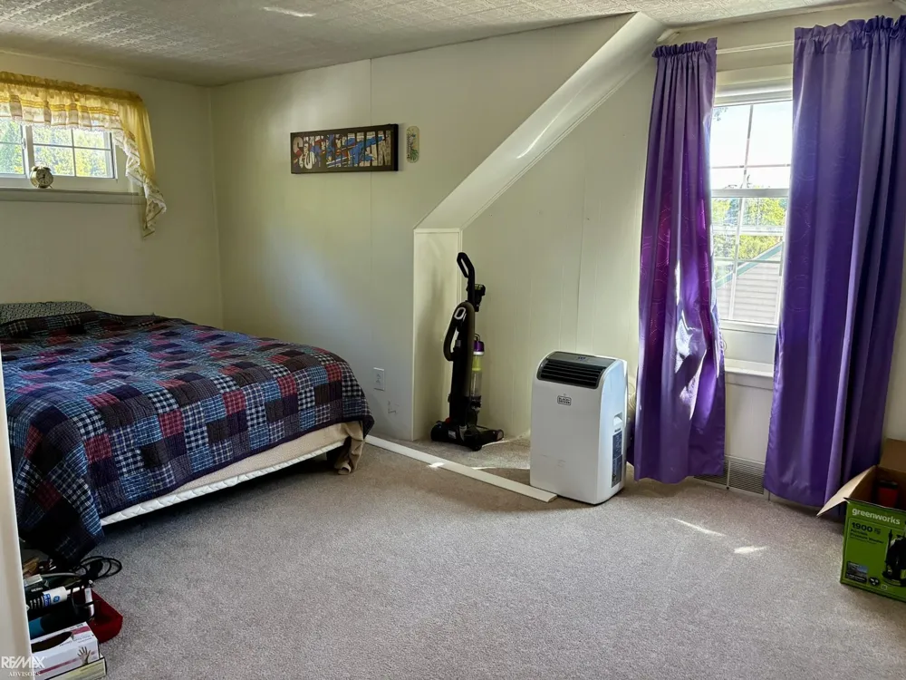 26737 Hickler Lane Harrison Charter Township, MI 48045