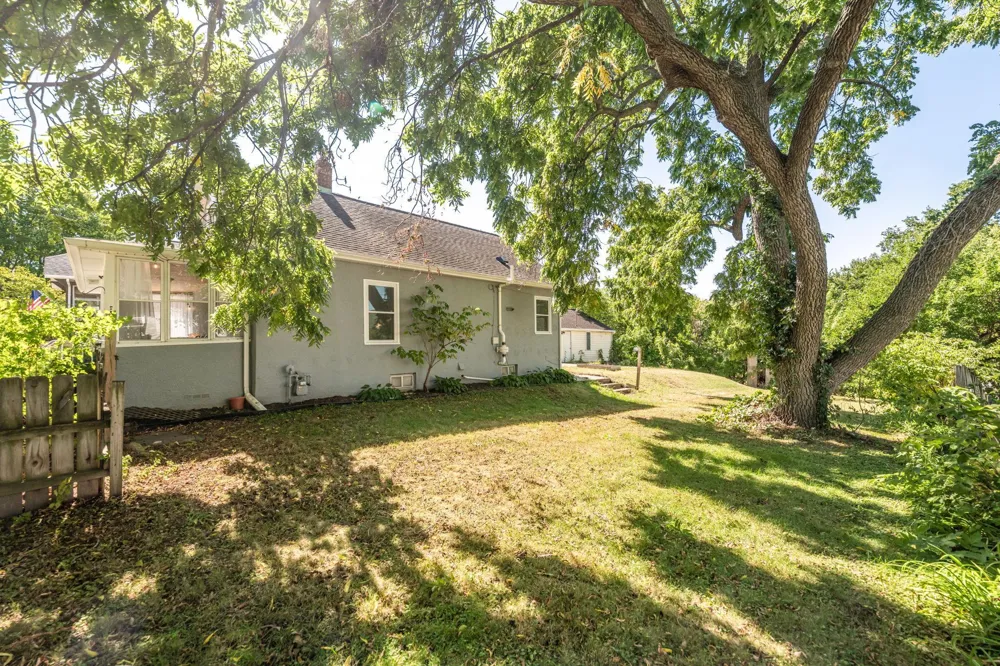 1009 Humboldt Avenue West Saint Paul, MN 55118