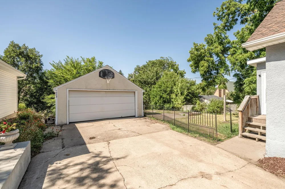 1009 Humboldt Avenue West Saint Paul, MN 55118