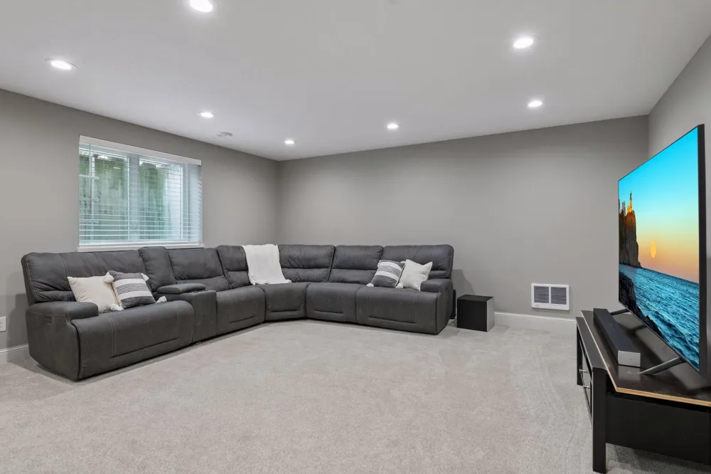 2470 Heron Lane Victoria, MN 55386