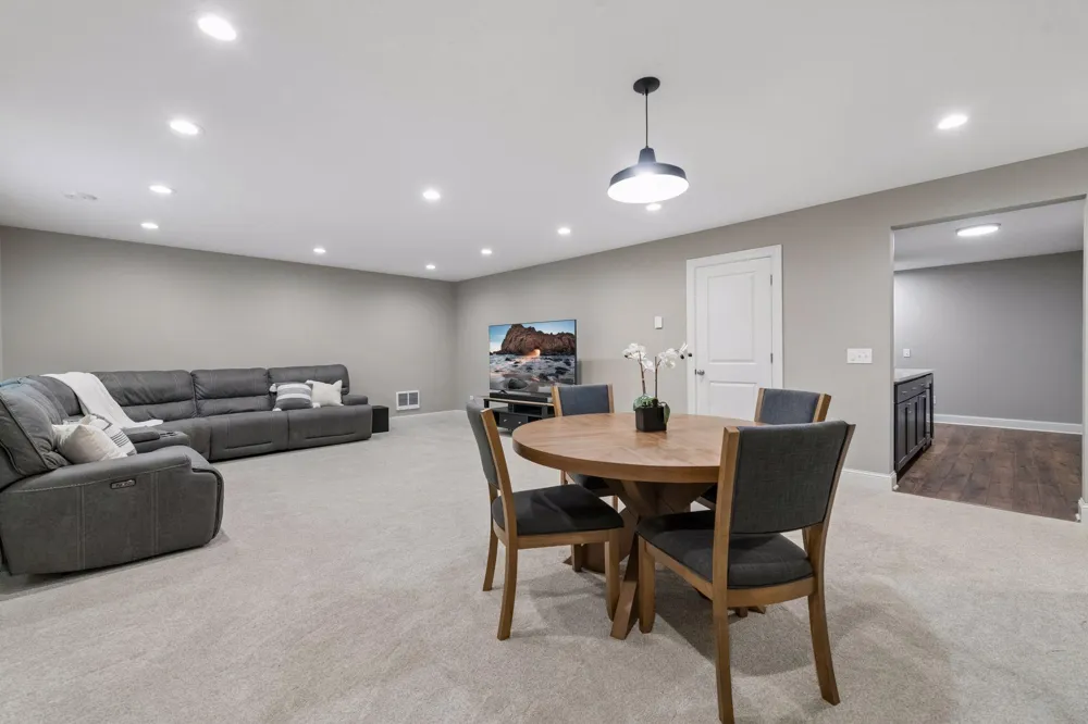 2470 Heron Lane Victoria, MN 55386