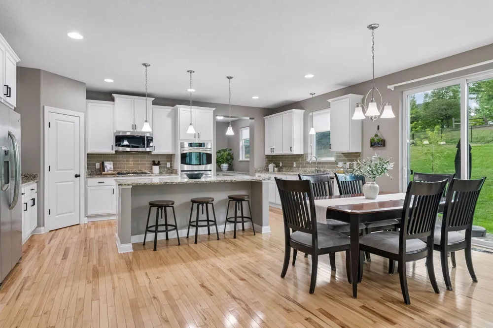 2470 Heron Lane Victoria, MN 55386