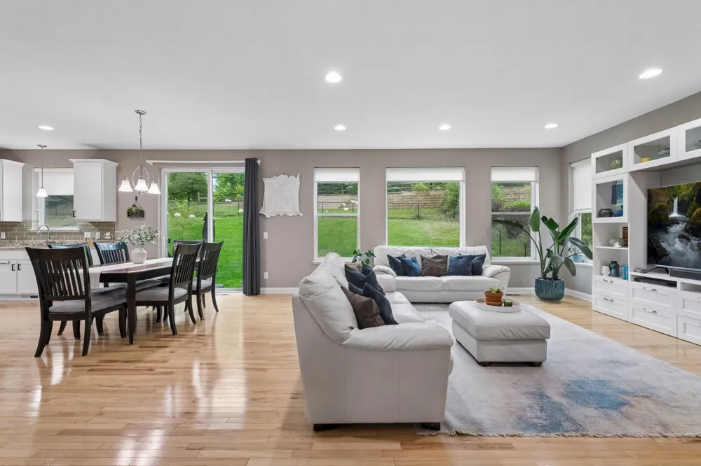 2470 Heron Lane Victoria, MN 55386