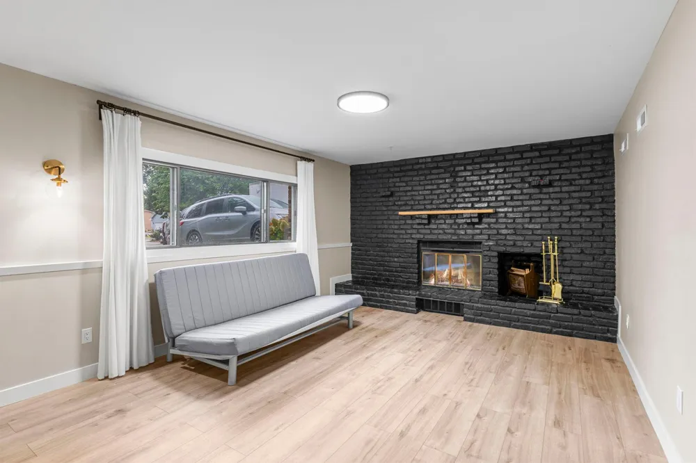 17147 Gage Avenue Farmington, MN 55024