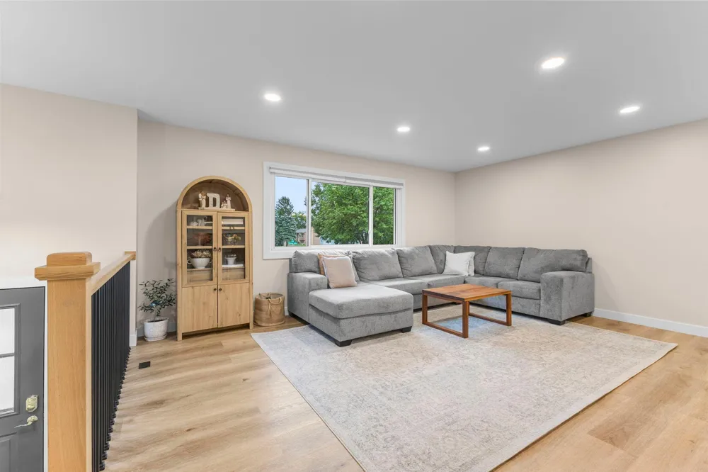17147 Gage Avenue Farmington, MN 55024
