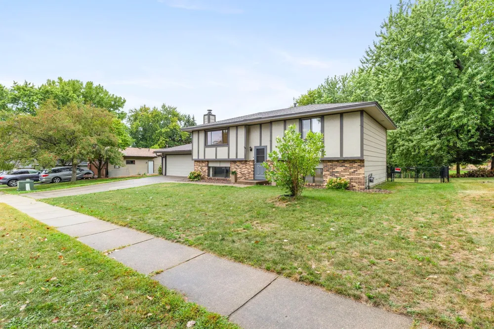 17147 Gage Avenue Farmington, MN 55024