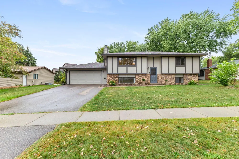 17147 Gage Avenue Farmington, MN 55024