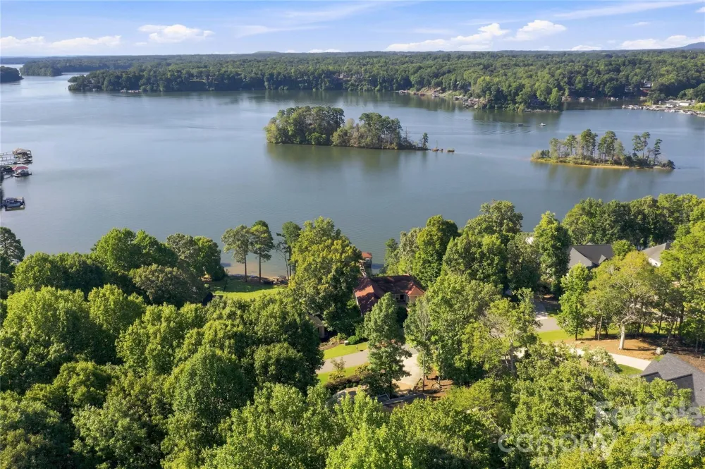 184 High Lake Drive Statesville, NC 28677