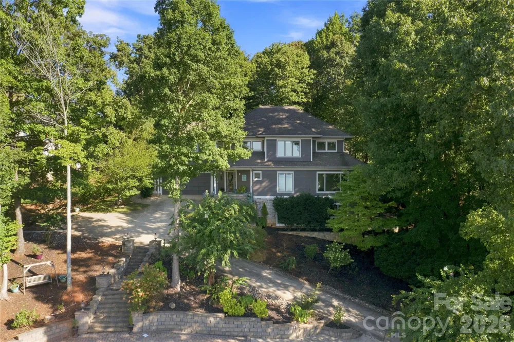 184 High Lake Drive Statesville, NC 28677